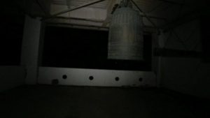 鬼怒川砂丘慰霊塔に設置されている大きな鐘