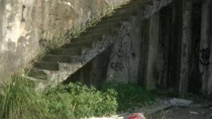台湾にある造船所廃墟の階段