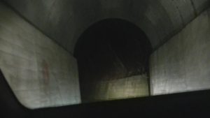 心霊スポットで有名な開門トンネルの反対側の出口